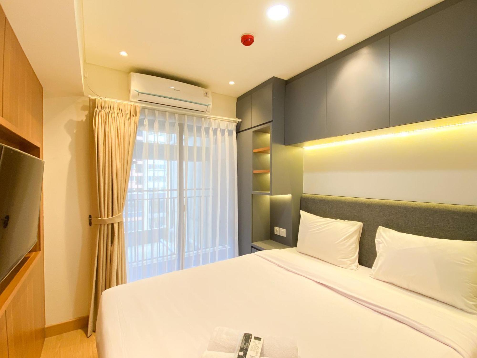 Comfortable Design 2Br With Working Space Apartment At Meikarta By Travelio Cikarang Exterior photo